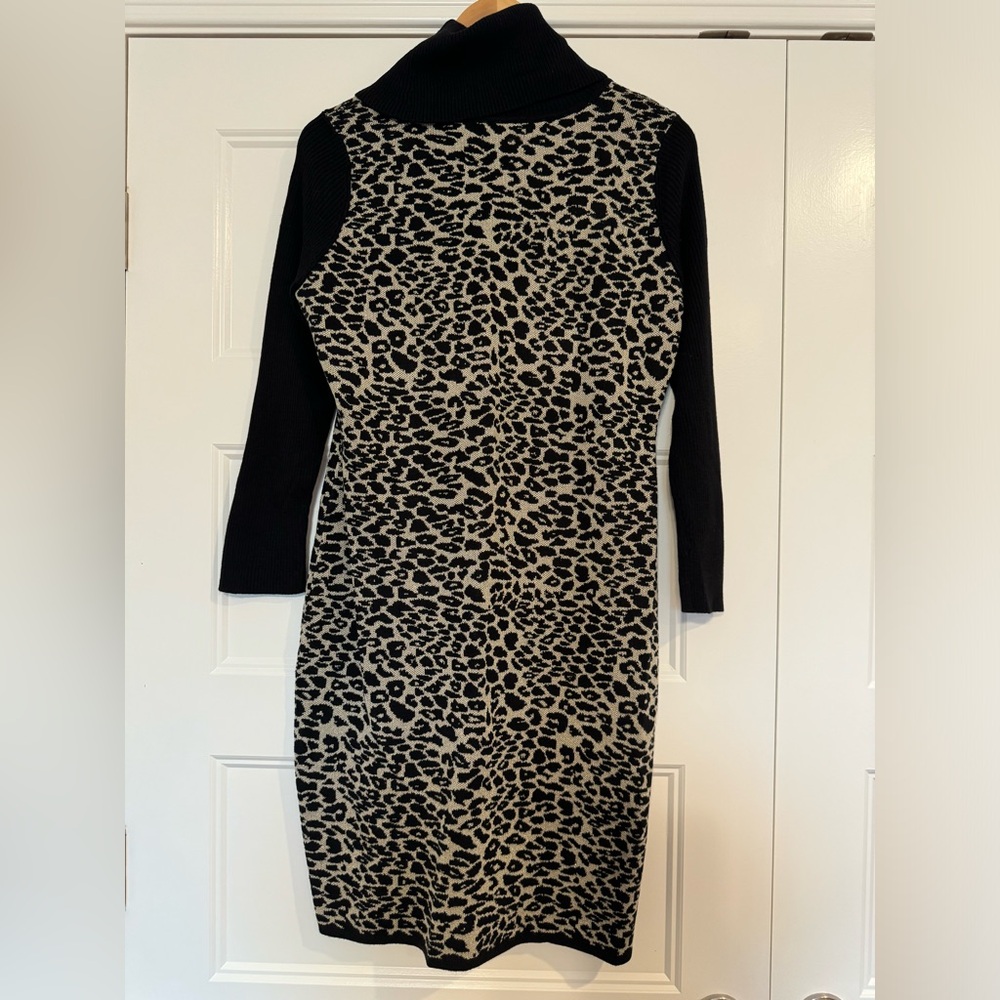 Calvin Klein leopard print sweater dress large NWOT - Picture 3 of 5